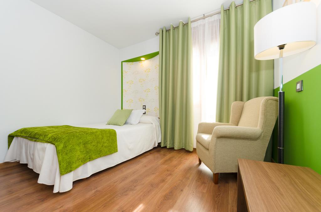 Single Room,112290630:JPEG