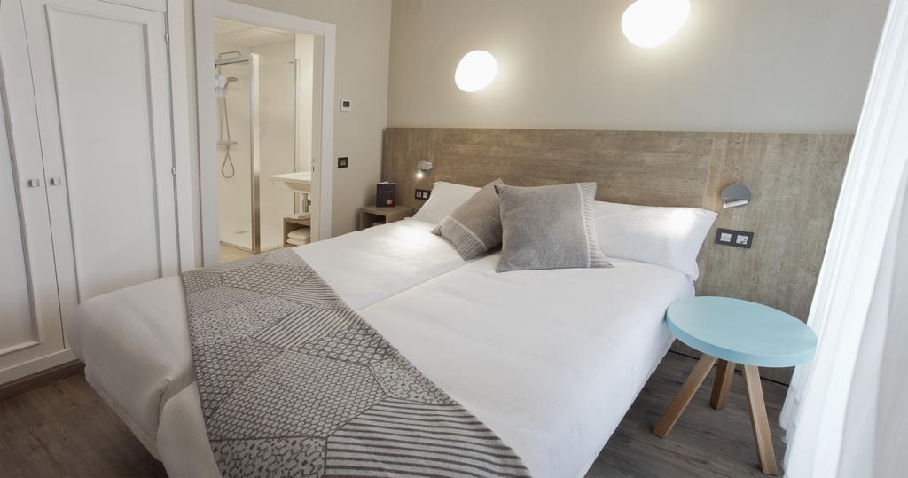 Double Room,1003343766:JPEG
